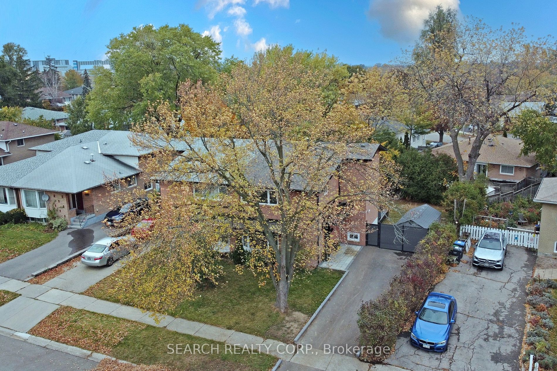 1499 Hobbs Cres