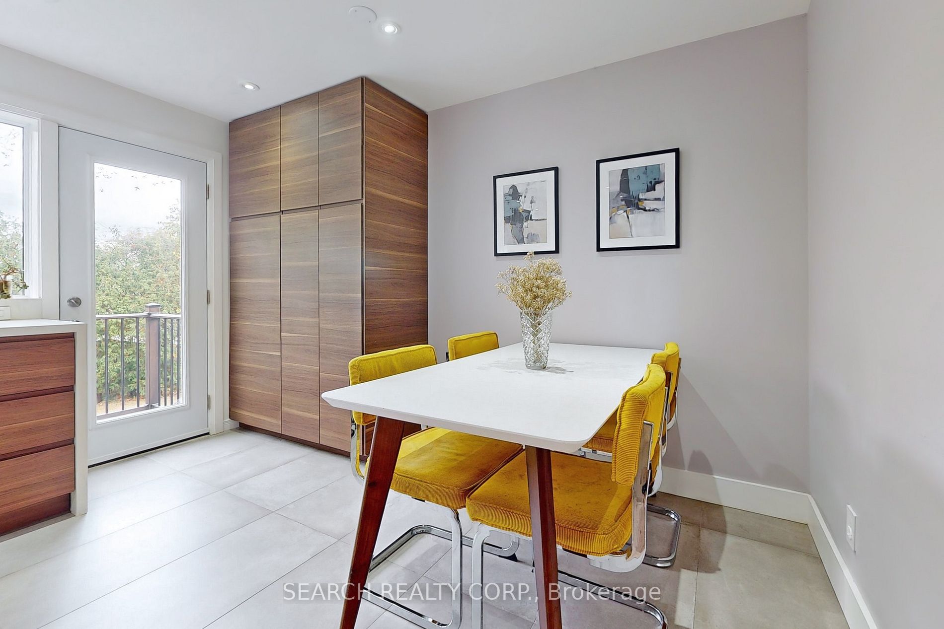 1499 Hobbs Cres