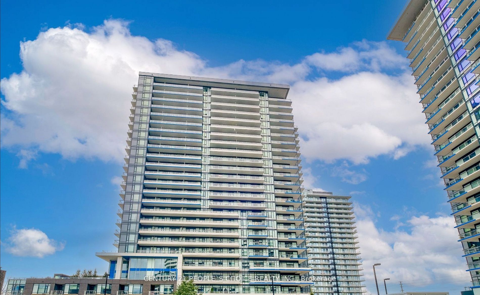 2560 Eglinton Ave W, #303