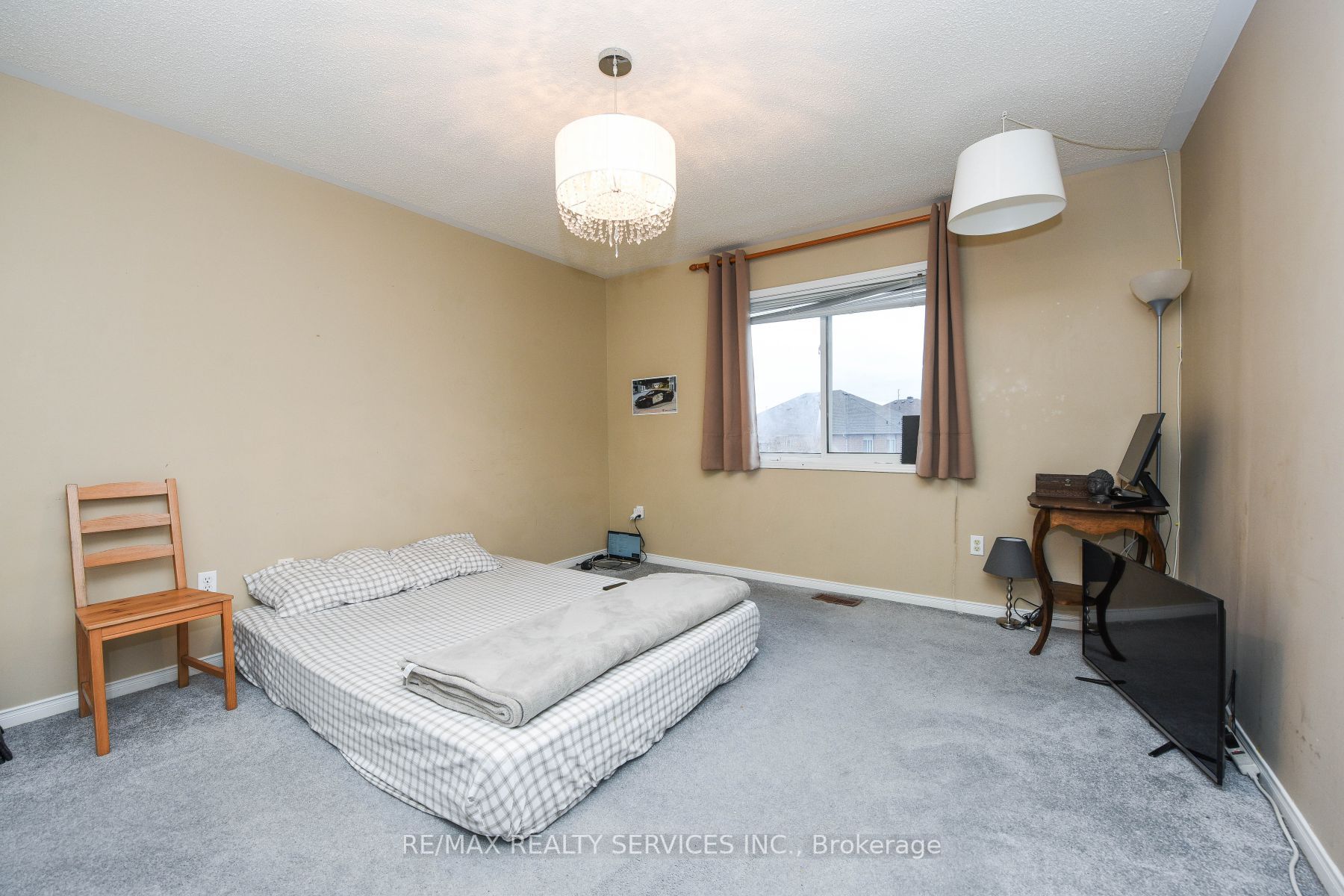 16 Wilmont Crt