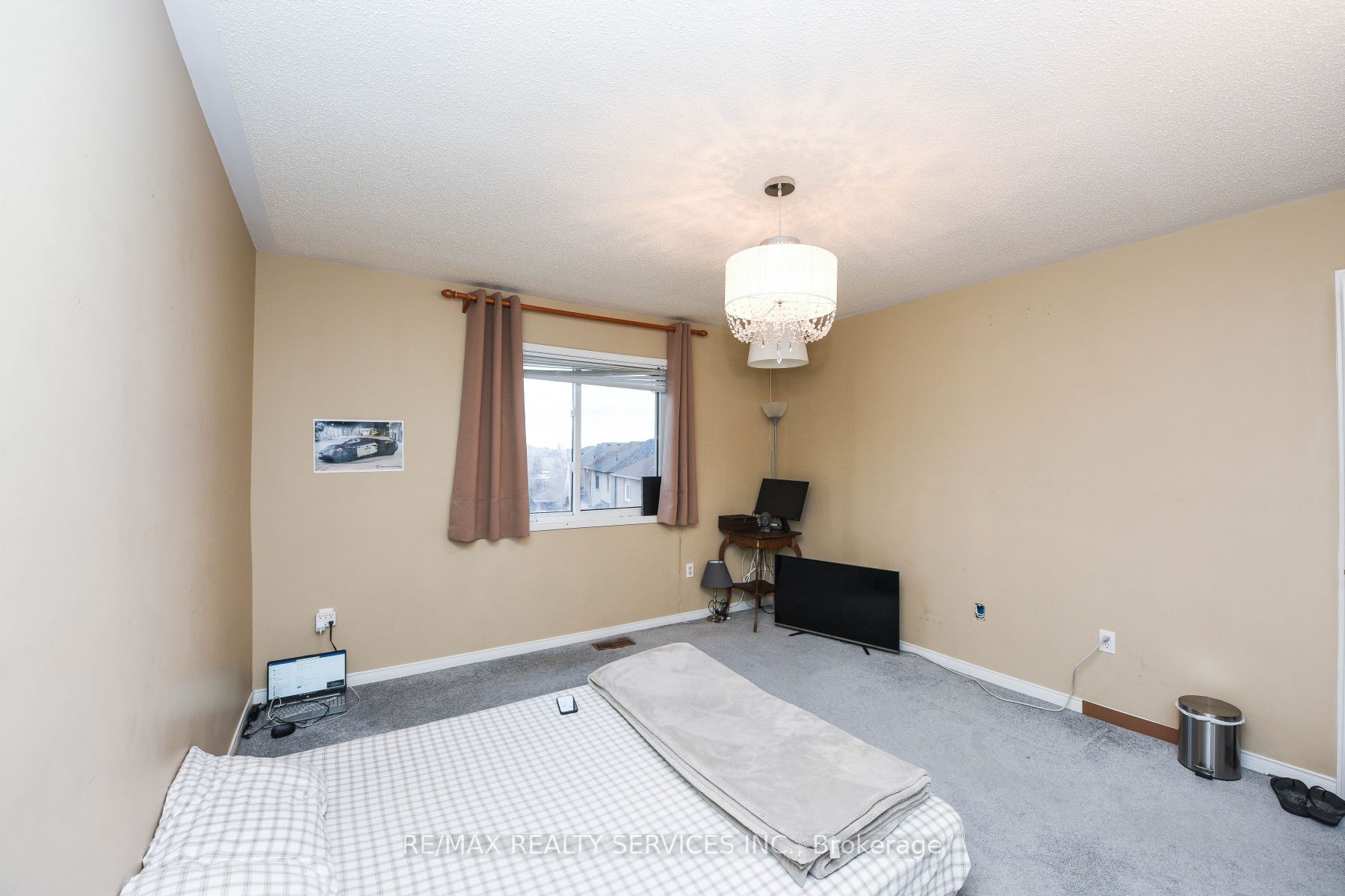 16 Wilmont Crt