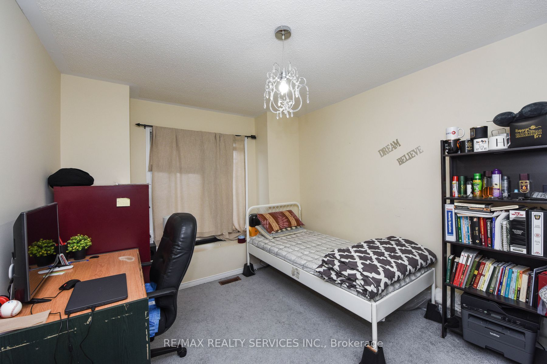 16 Wilmont Crt