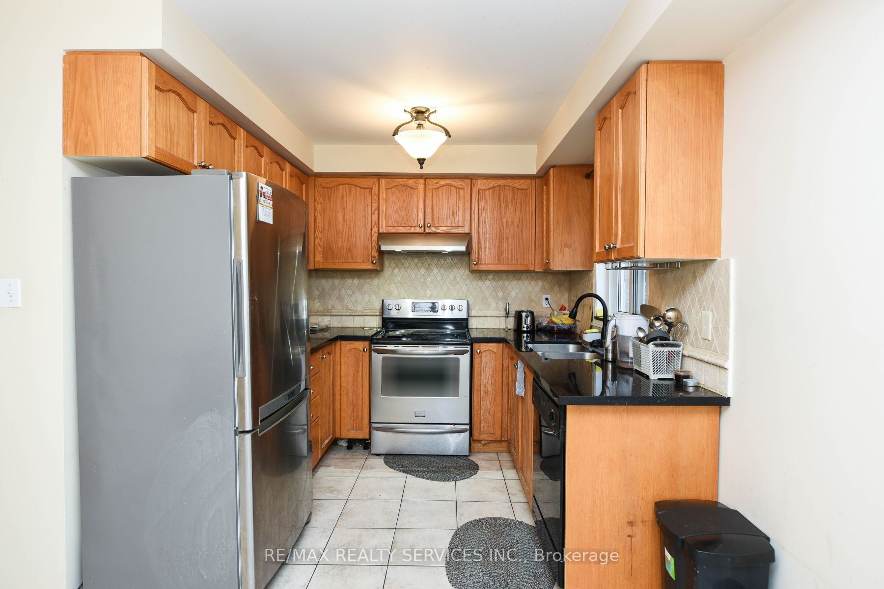 16 Wilmont Crt