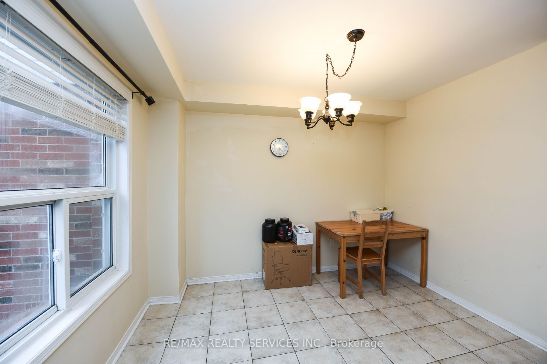16 Wilmont Crt