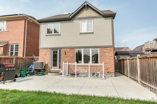 4 Berberis Cres E, #Bsmt