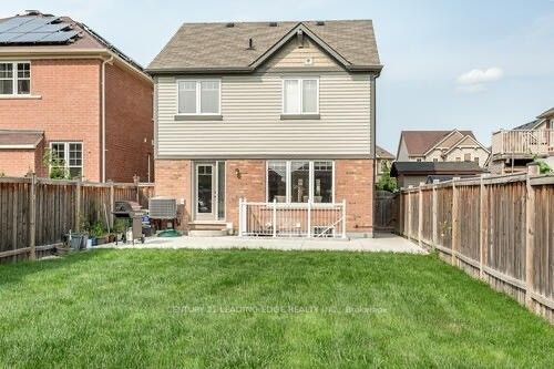 4 Berberis Cres E, #Bsmt
