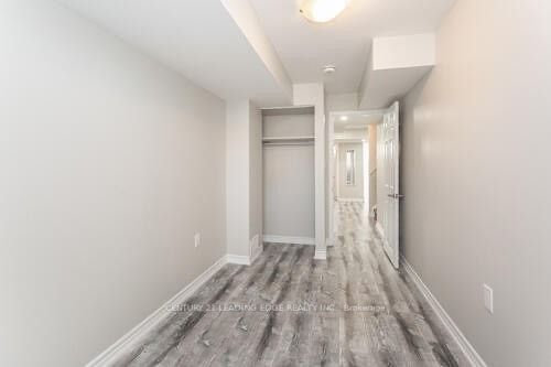 4 Berberis Cres E, #Bsmt