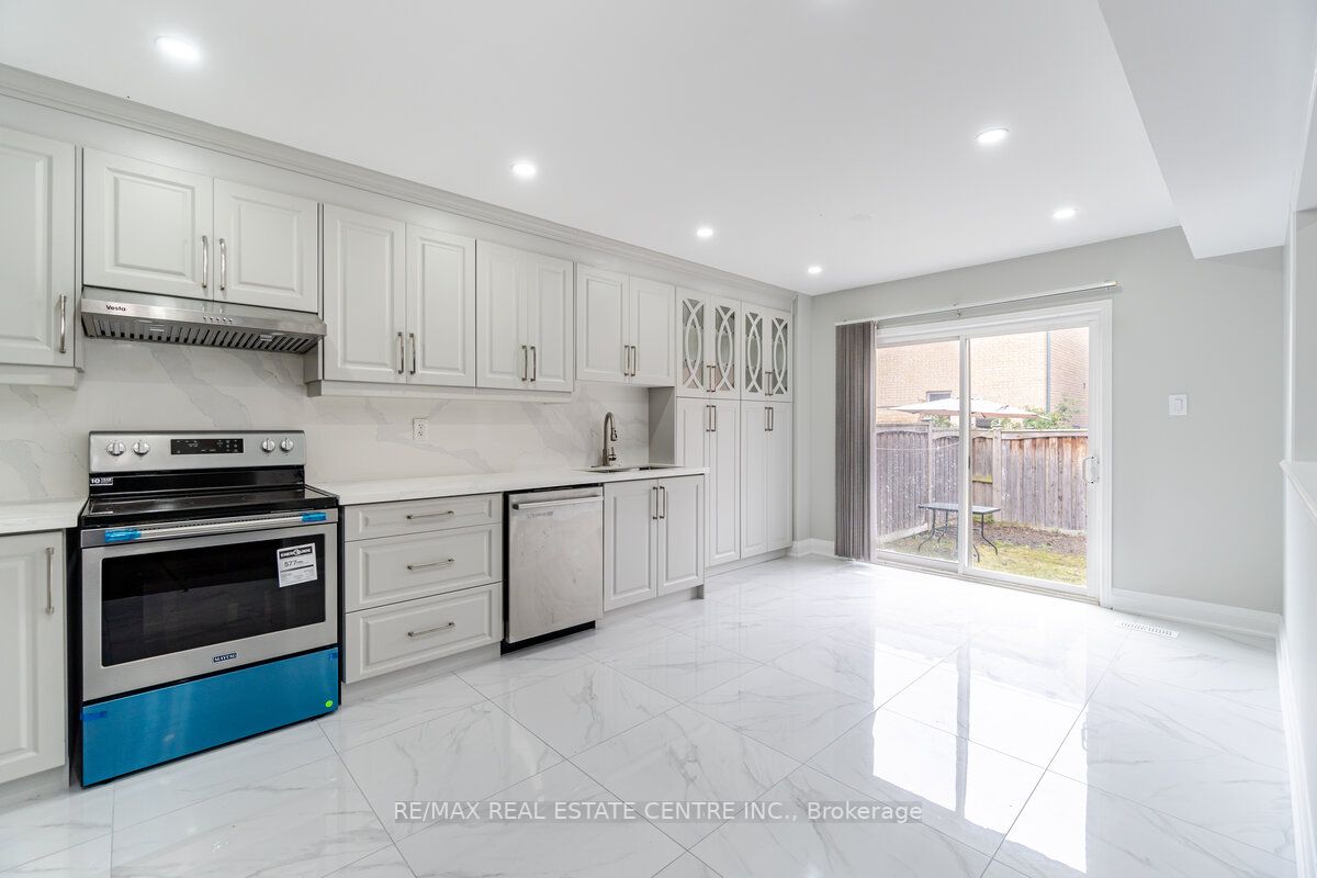 268 Giddings Cres