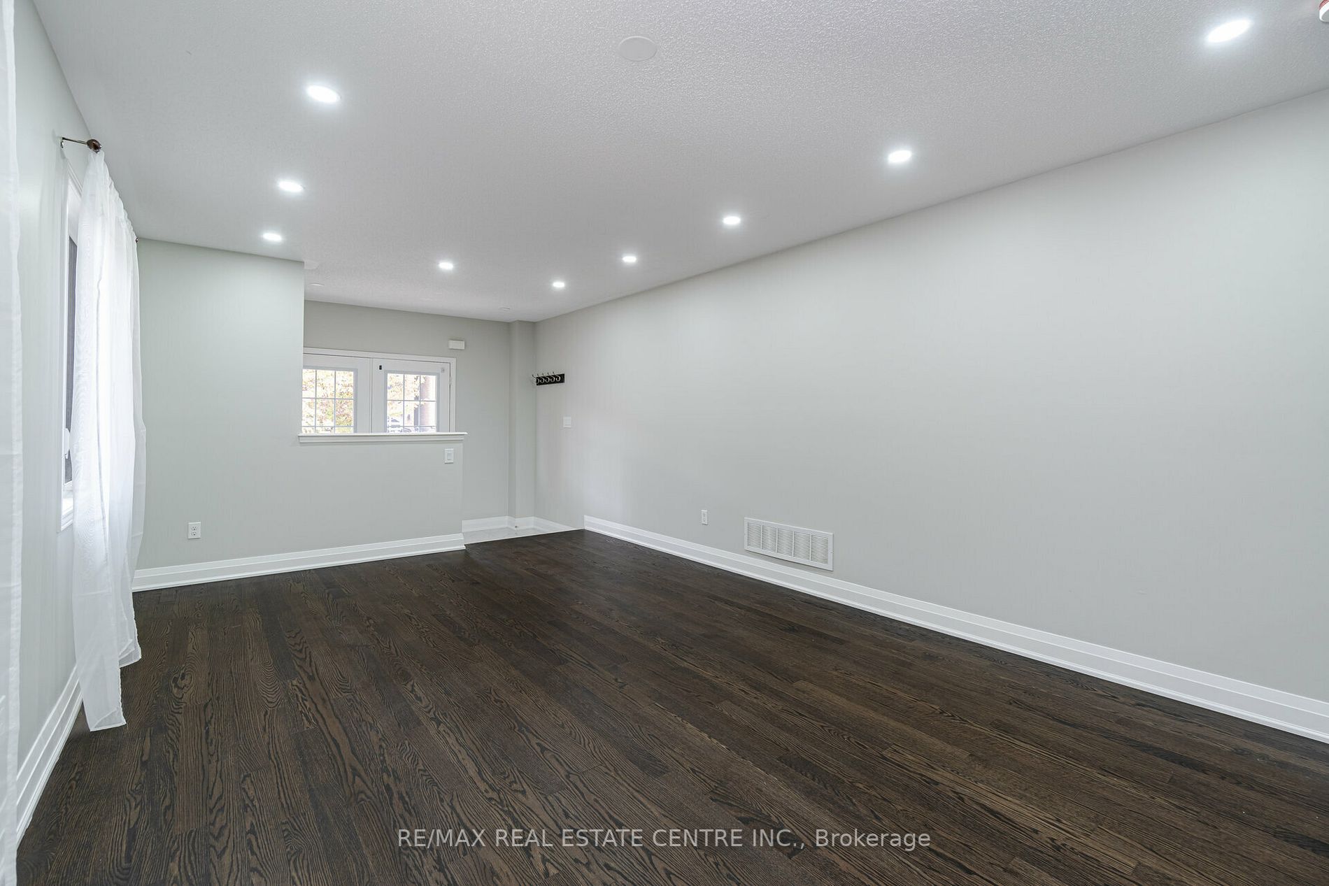 268 Giddings Cres