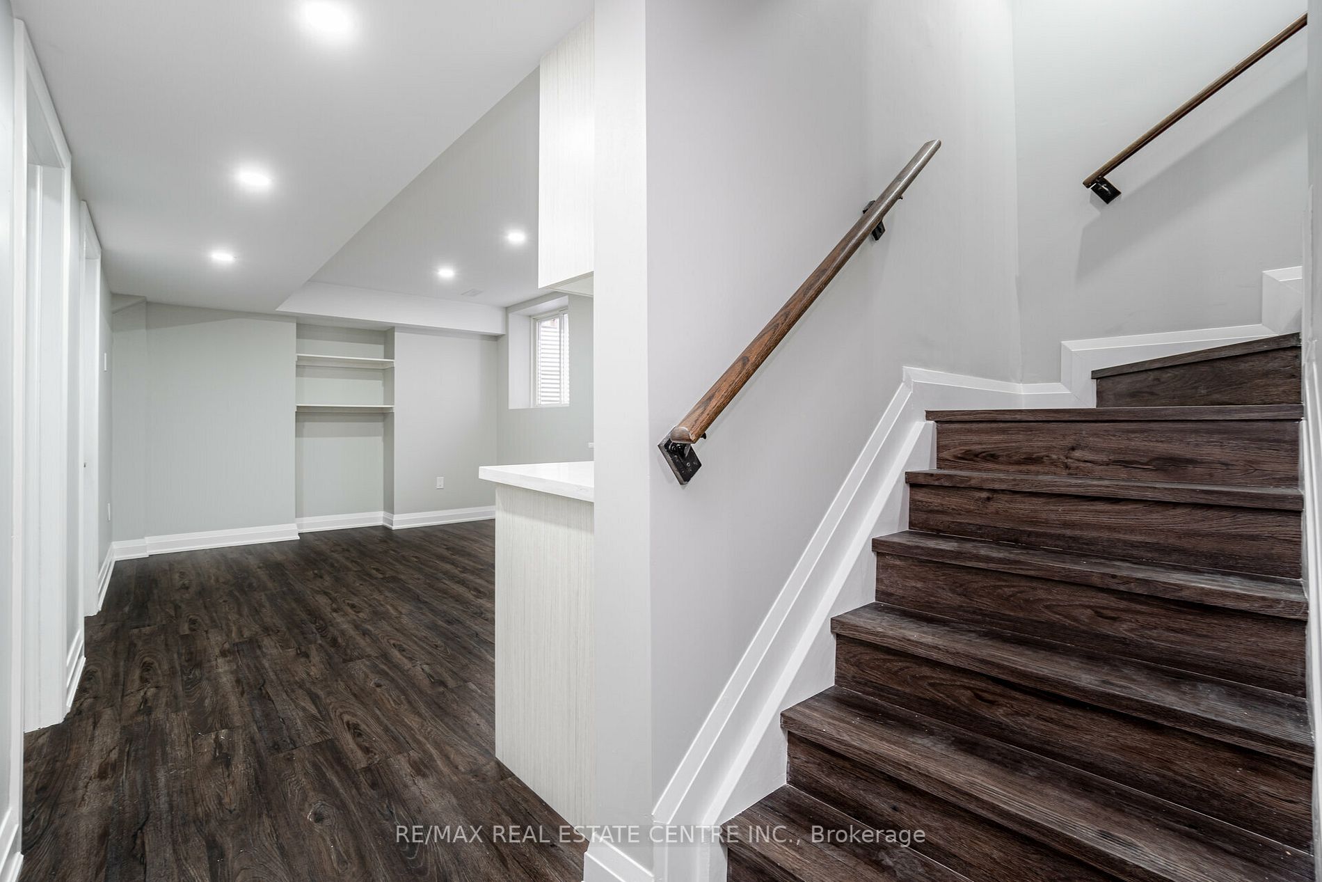 268 Giddings Cres
