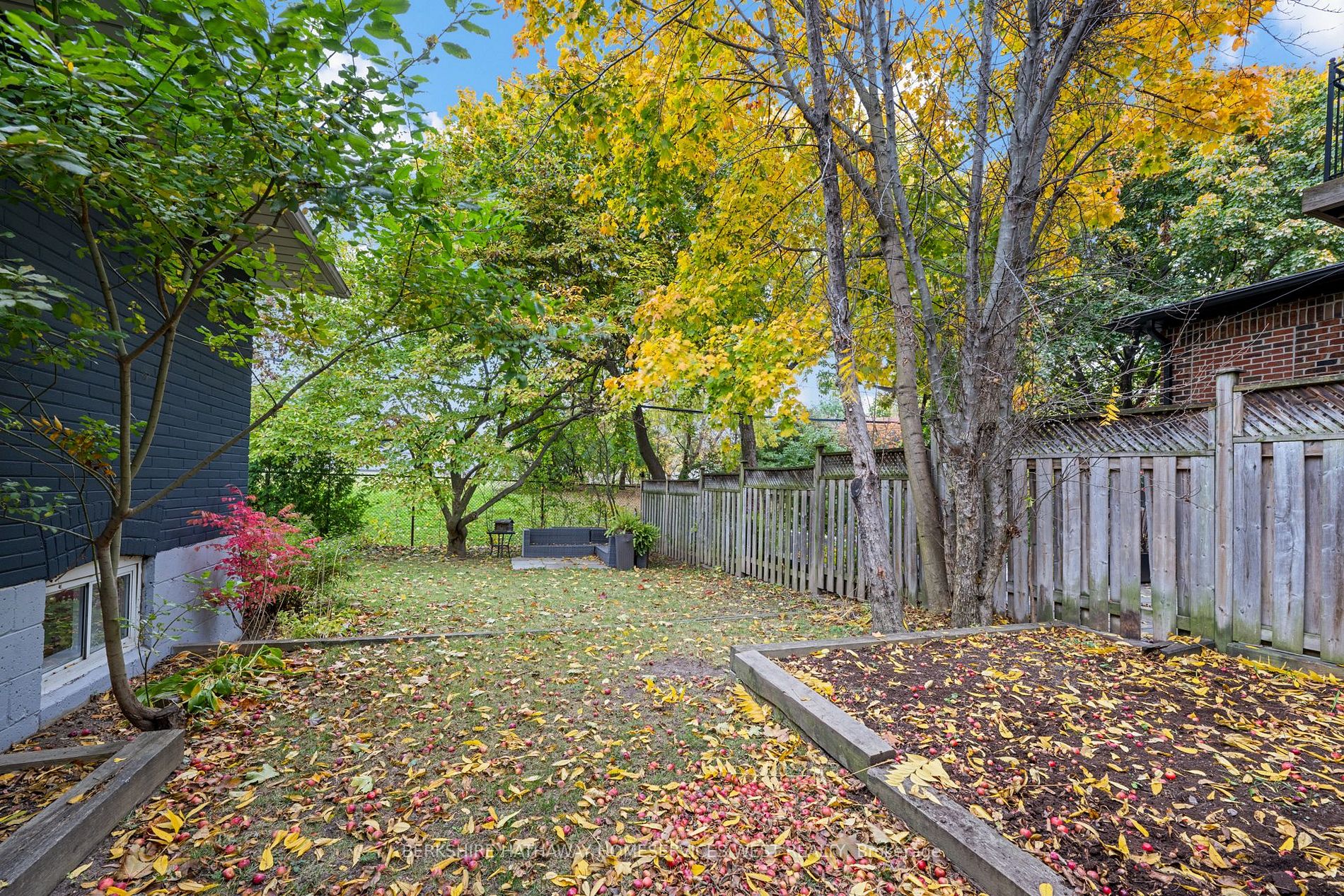 90 Great Oak Dr