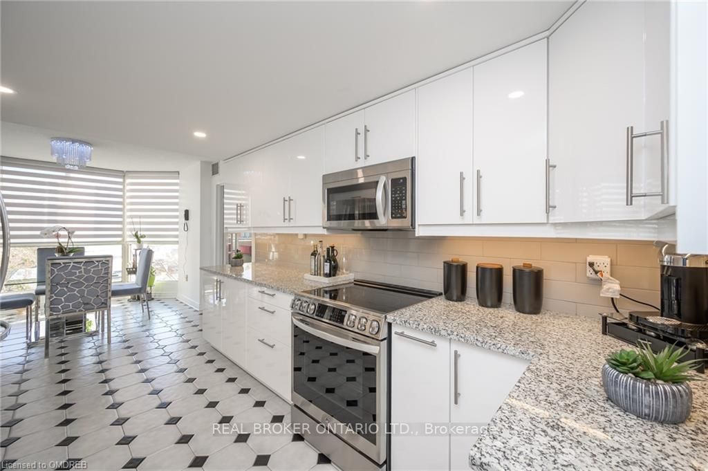 1237 North Shore Blvd E, #301