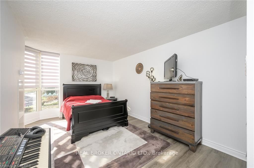 1237 North Shore Blvd E, #301