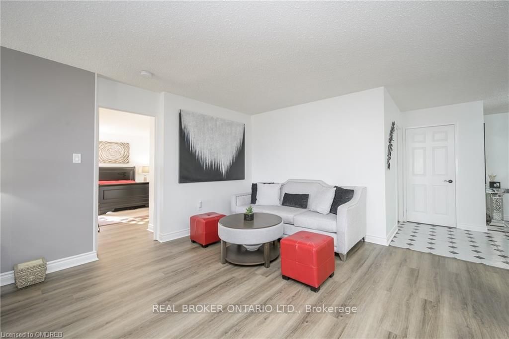 1237 North Shore Blvd E, #301