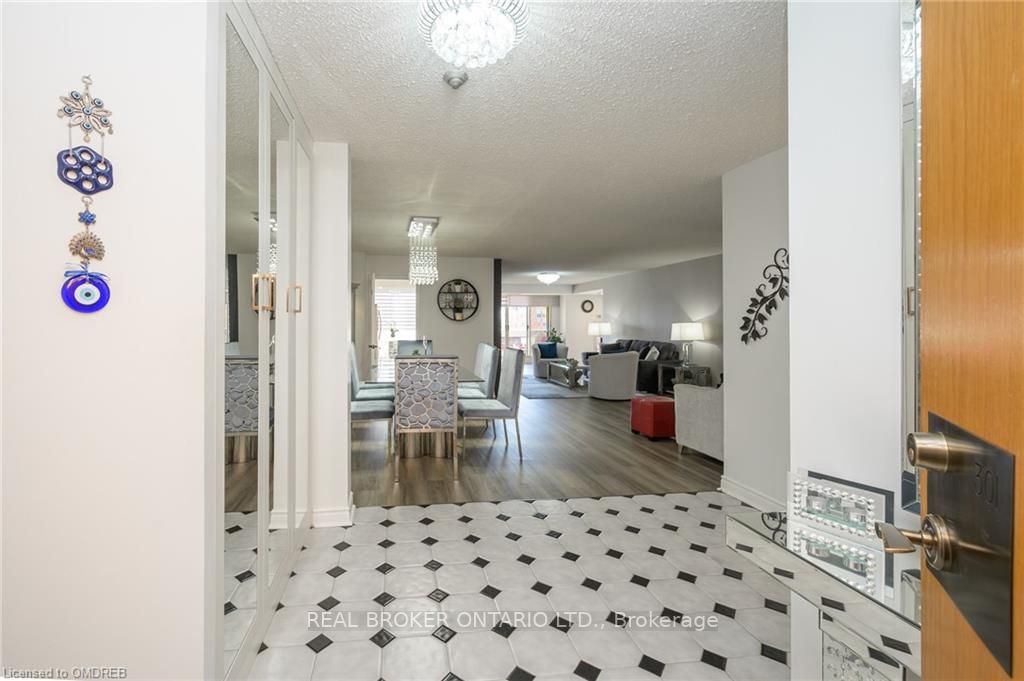 1237 North Shore Blvd E, #301