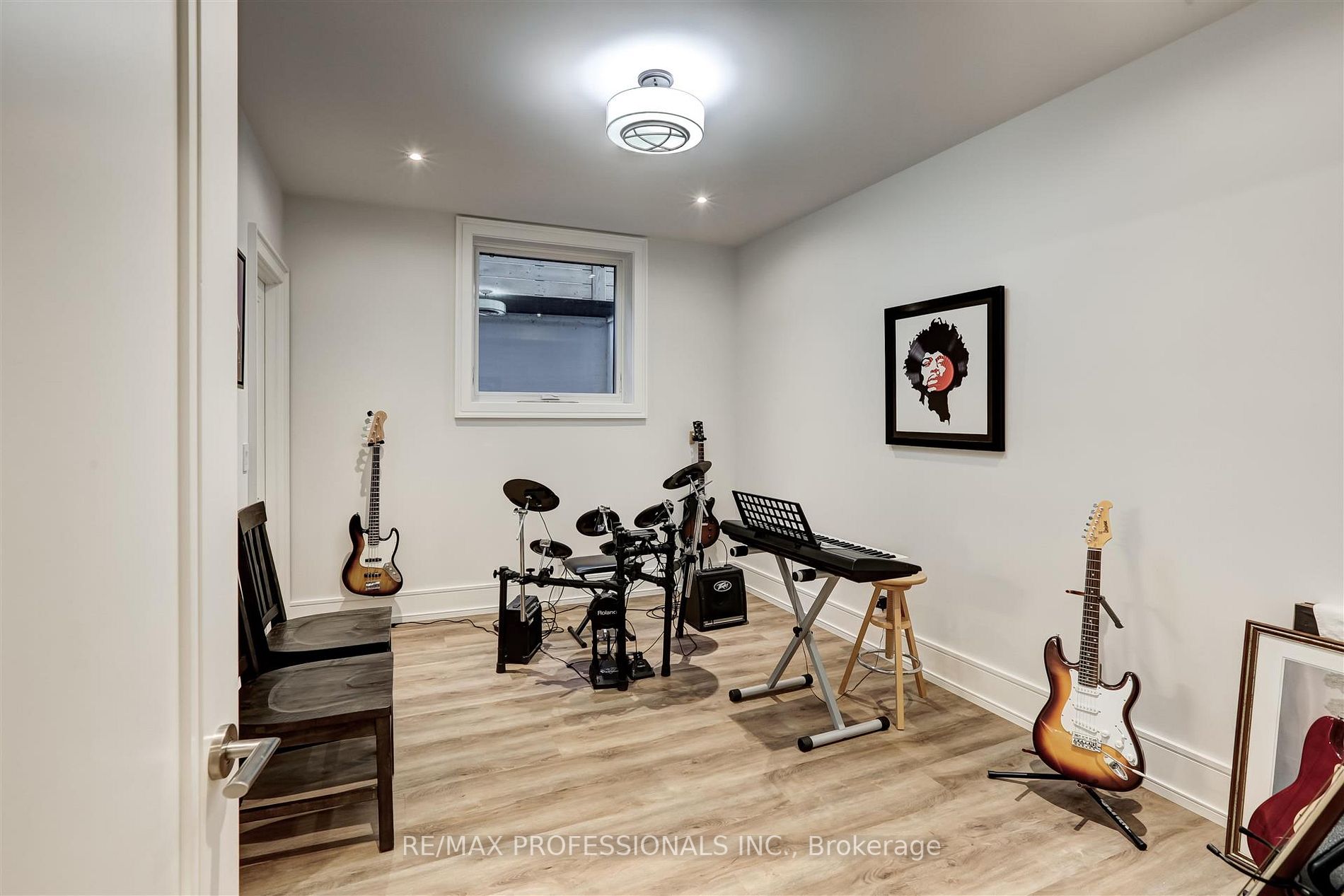 92 Mervyn Ave