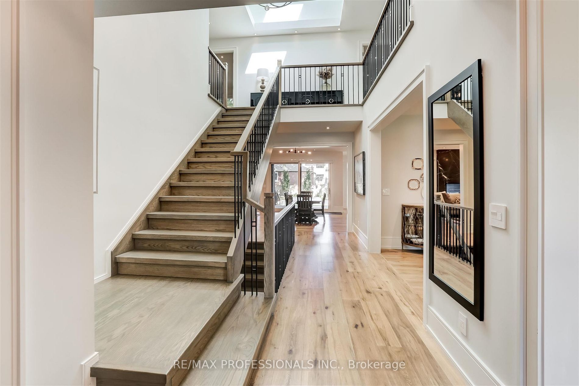 92 Mervyn Ave