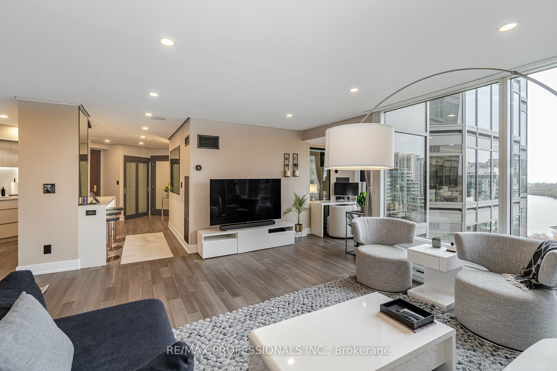 1 Palace Pier Crt, #1208