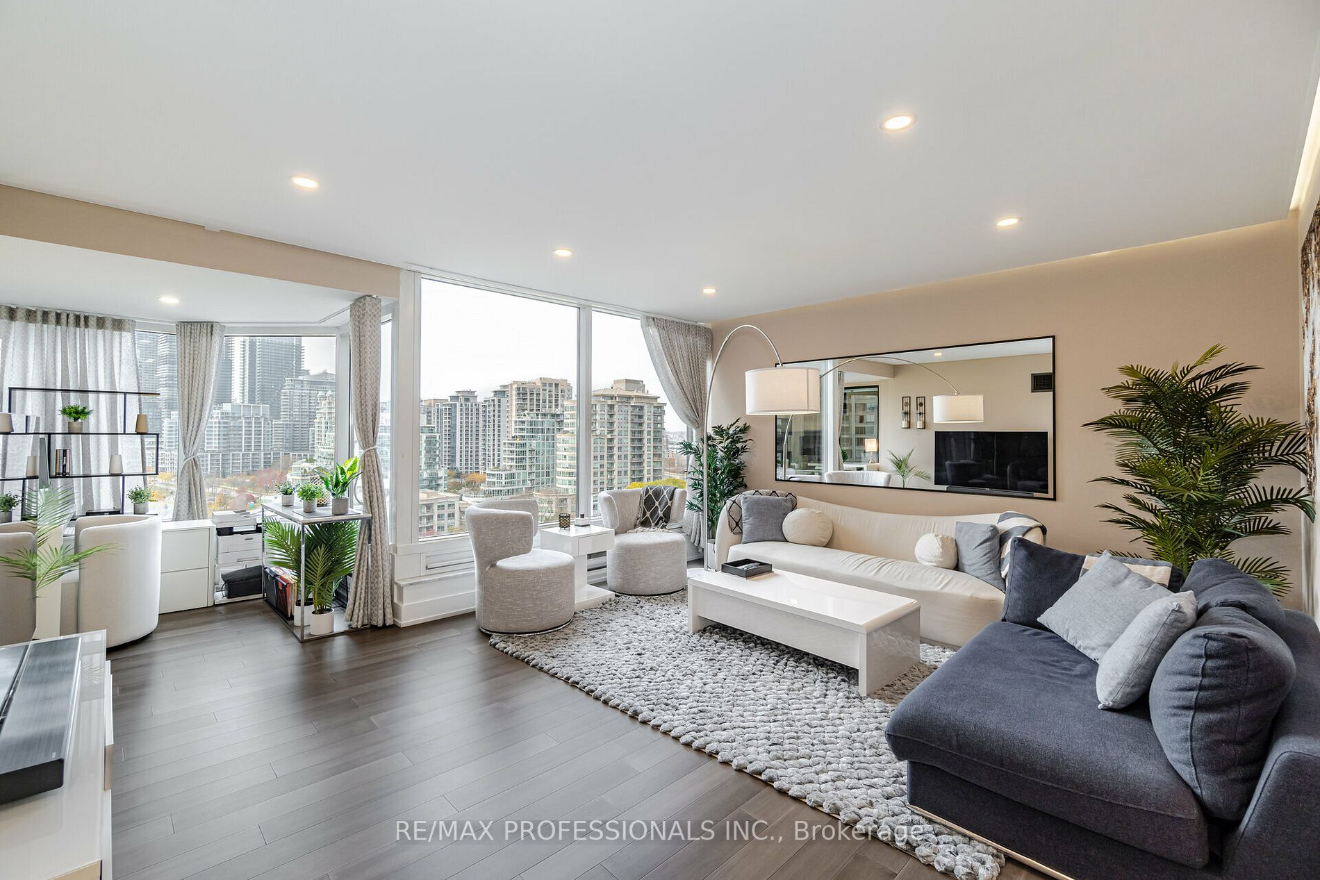 1 Palace Pier Crt, #1208