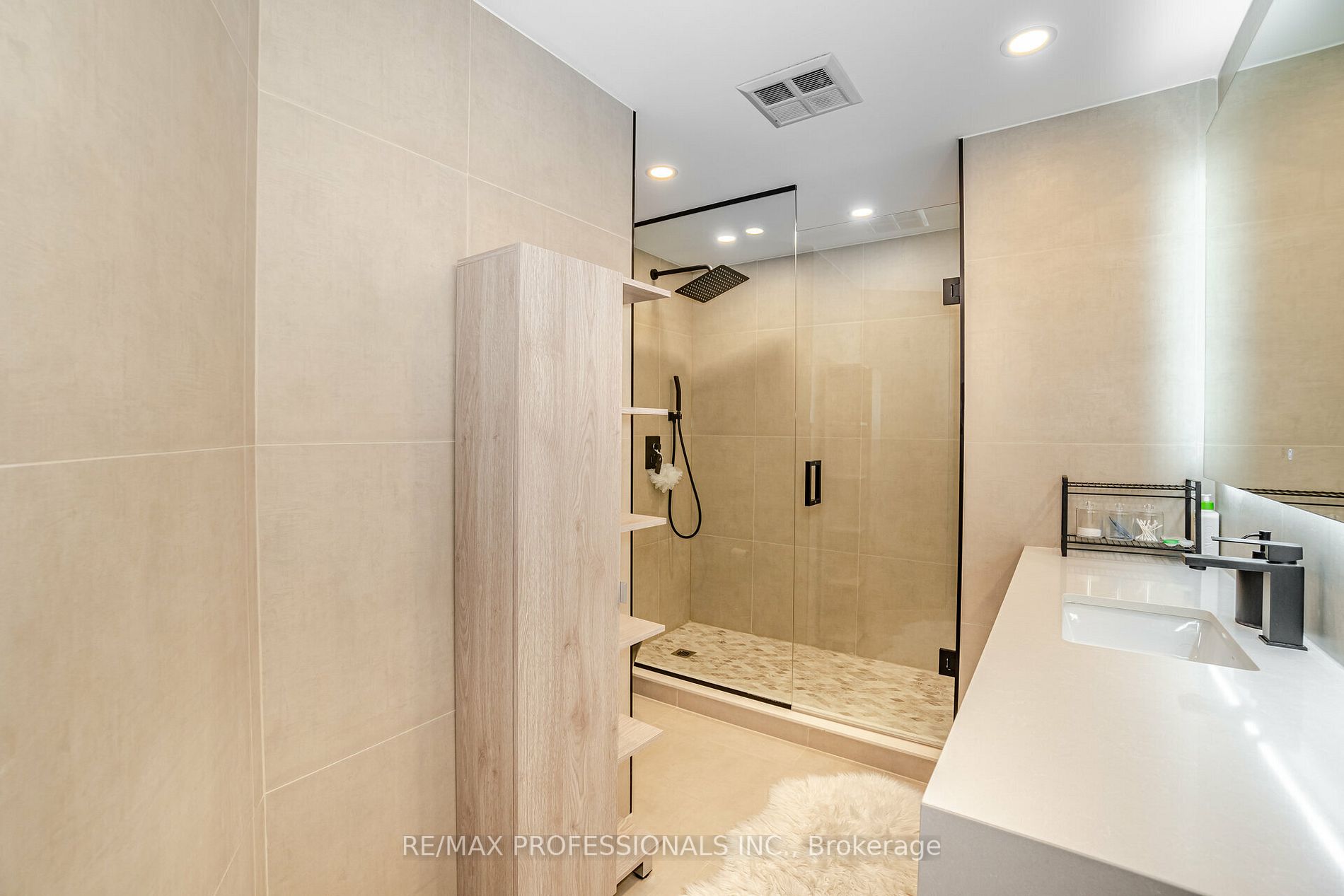 1 Palace Pier Crt, #1208