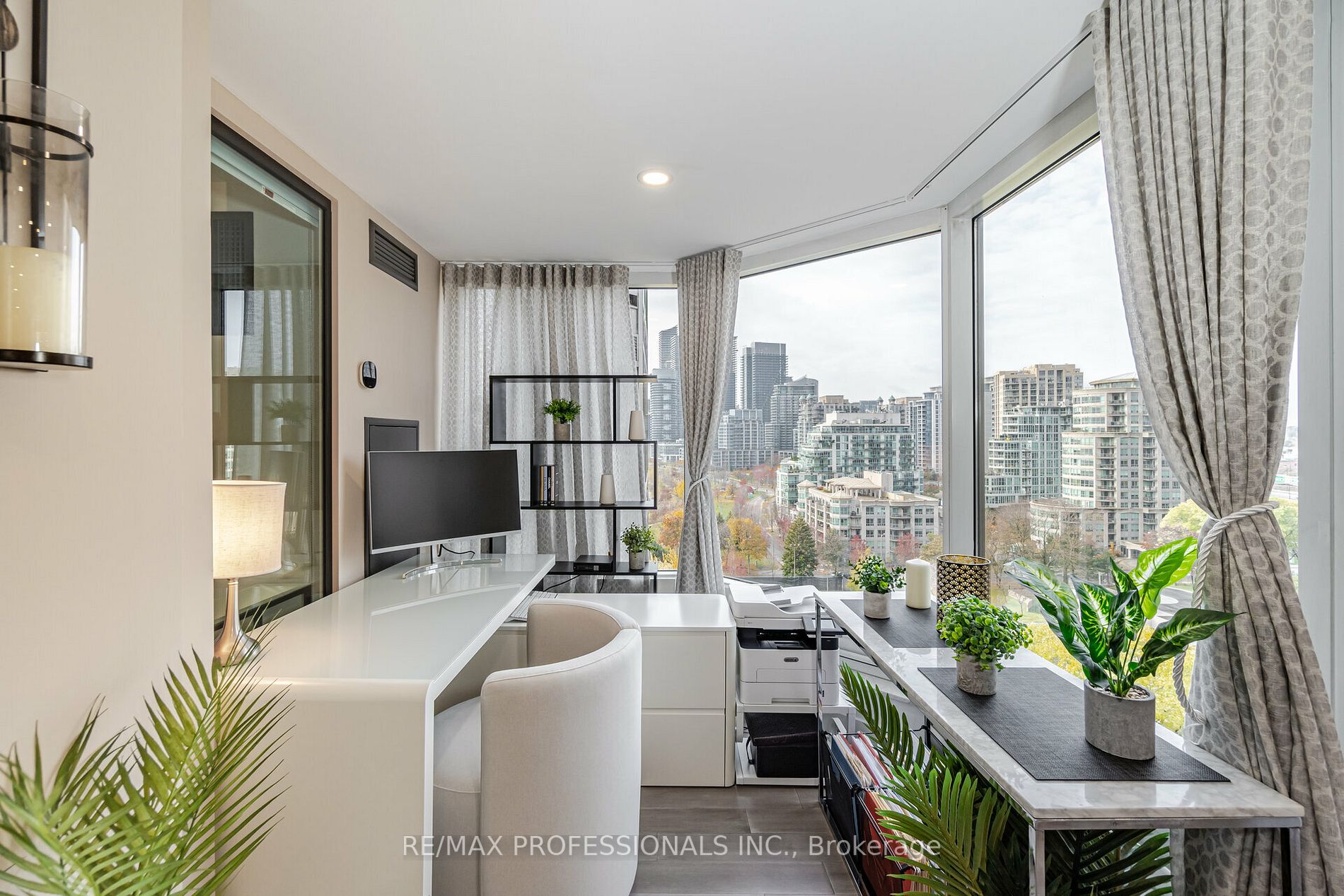 1 Palace Pier Crt, #1208
