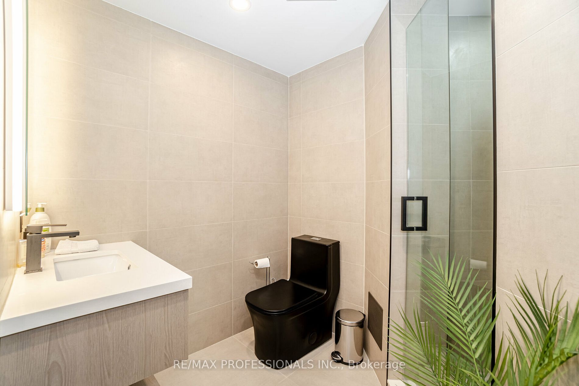 1 Palace Pier Crt, #1208