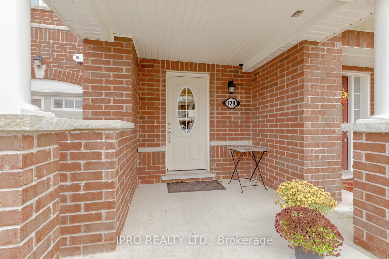 128 Frost Crt