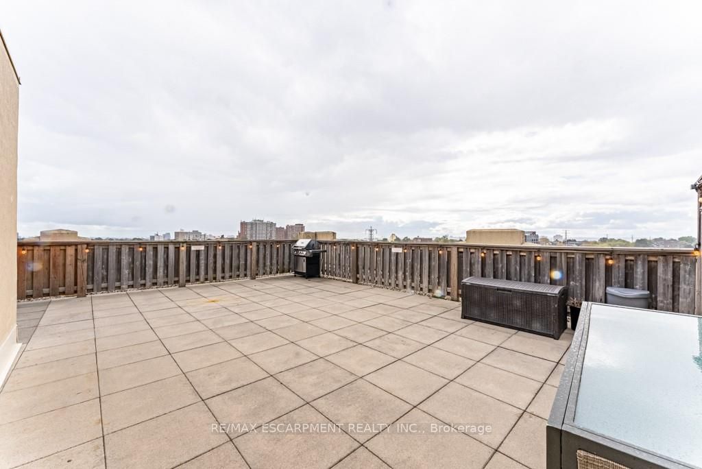 1001 Roselawn Ave, #425