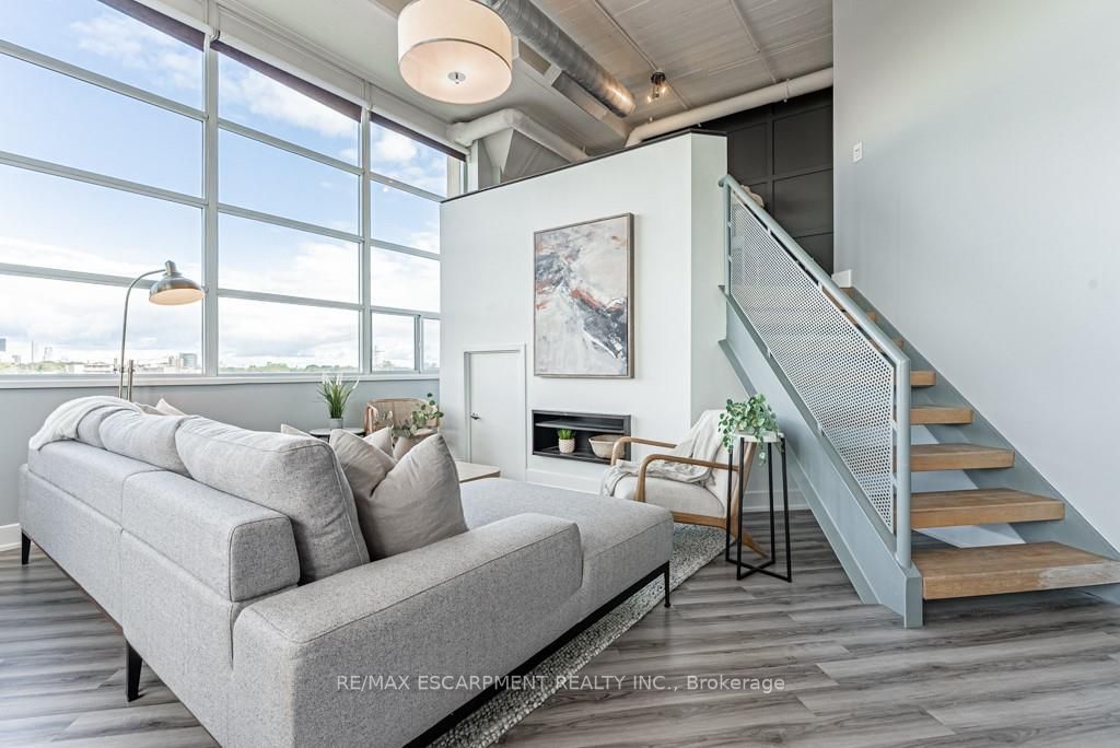 1001 Roselawn Ave, #425