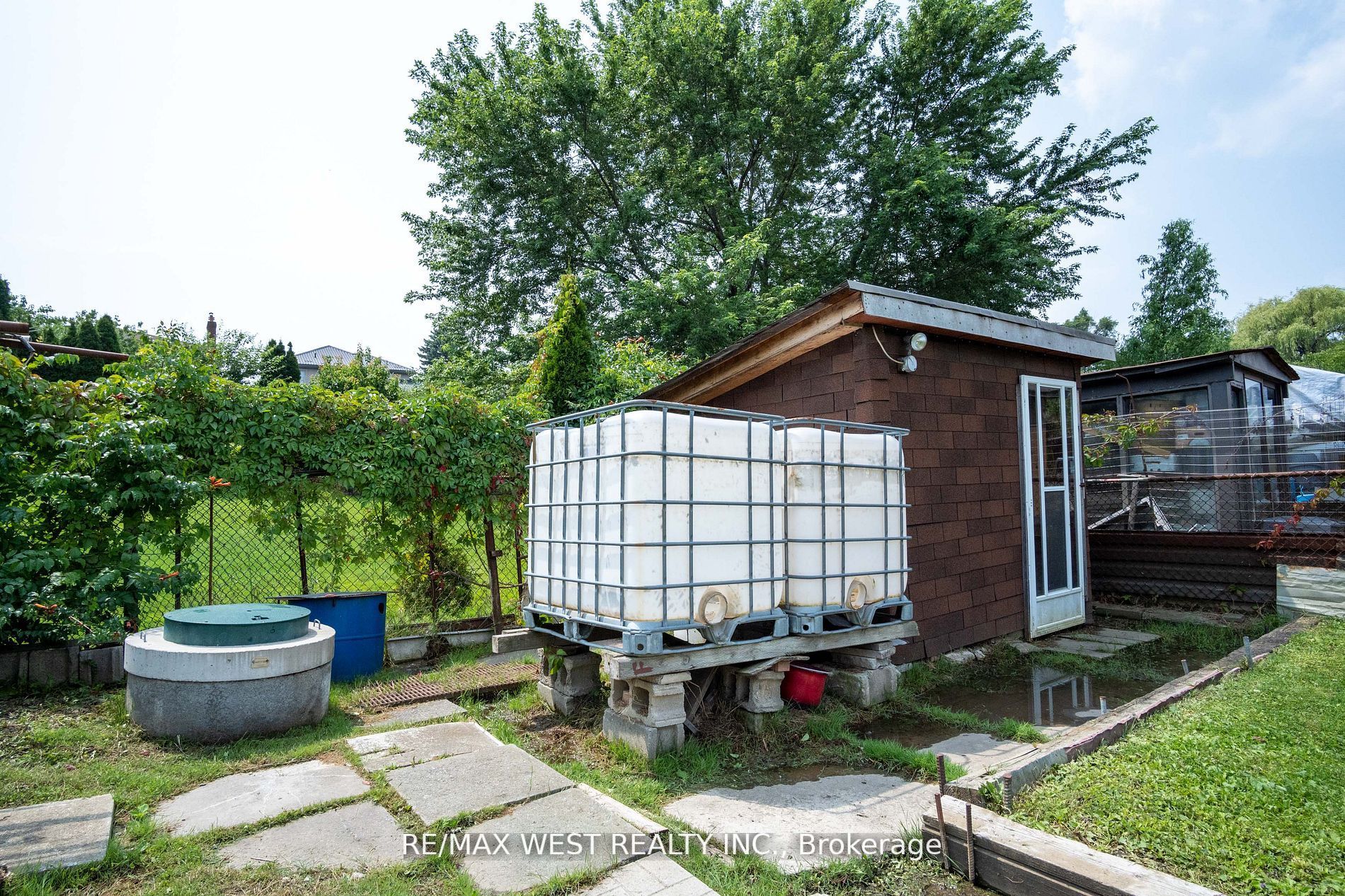 279 Maple Leaf Dr