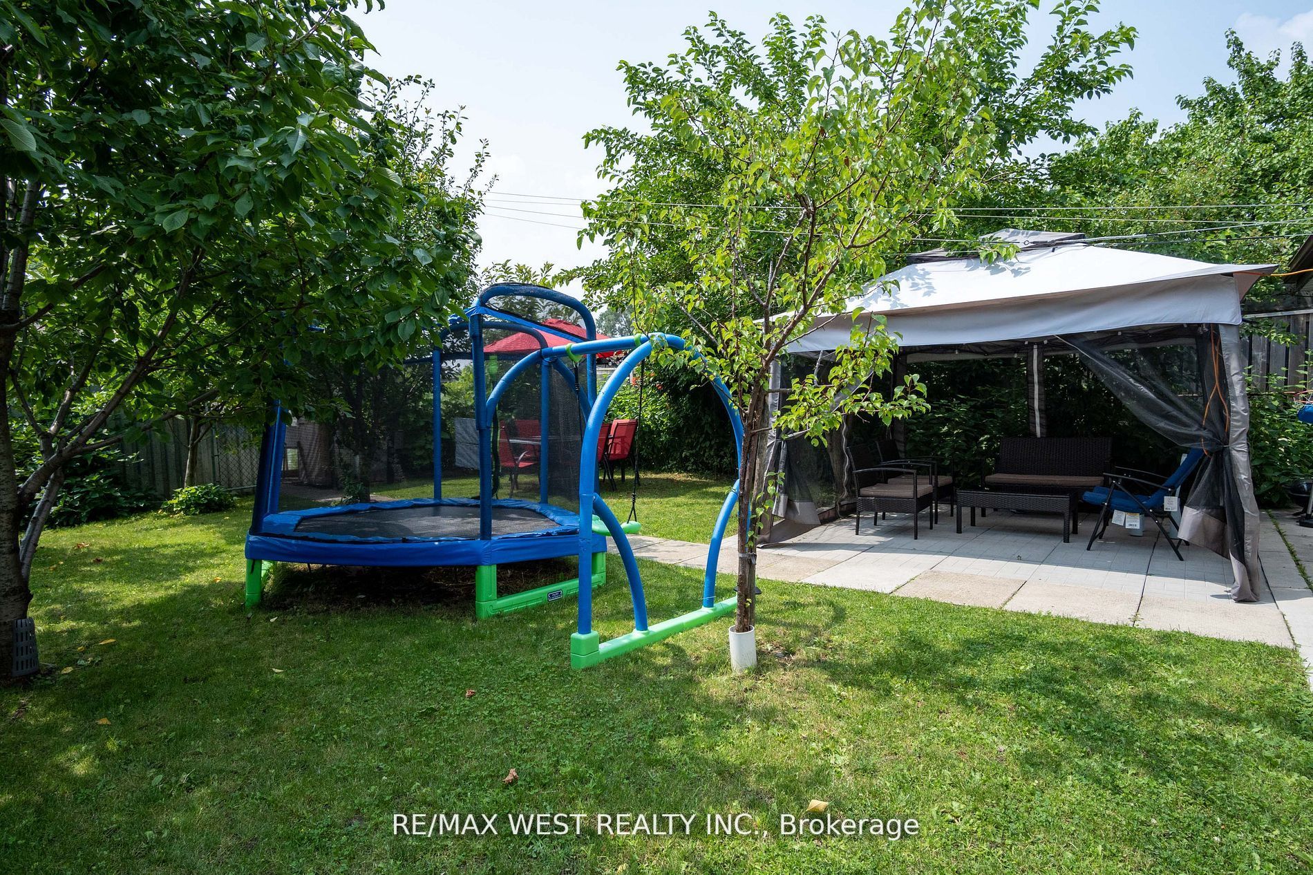 279 Maple Leaf Dr
