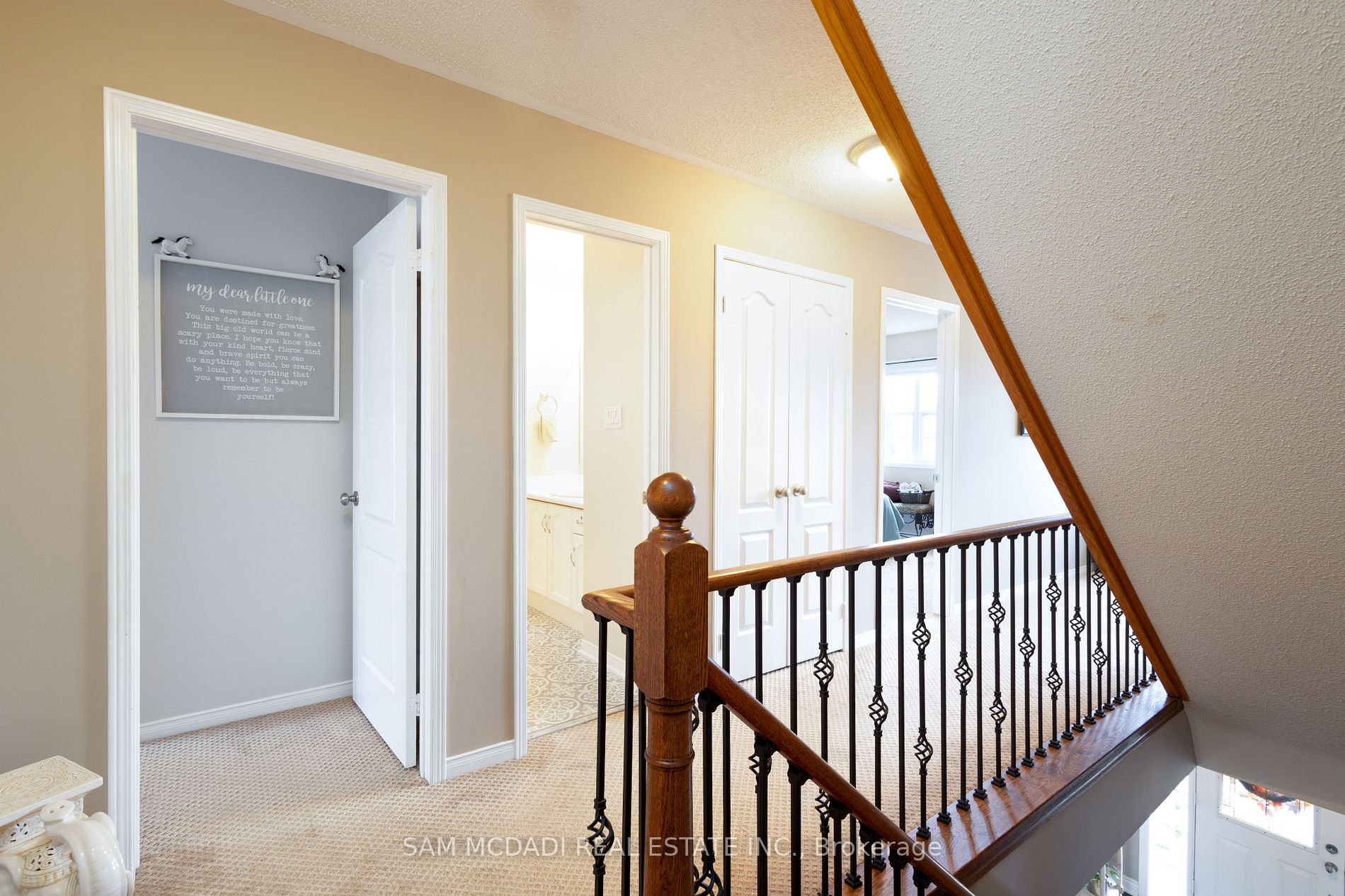 1770 Danthorpe Dr, (MLS® W7278076) See this detached house for