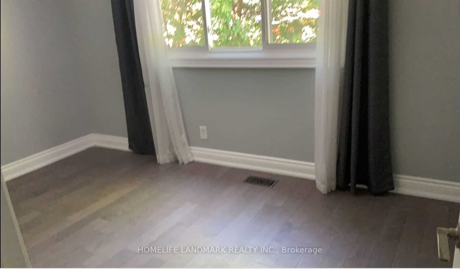 3079 Lindenlea Dr