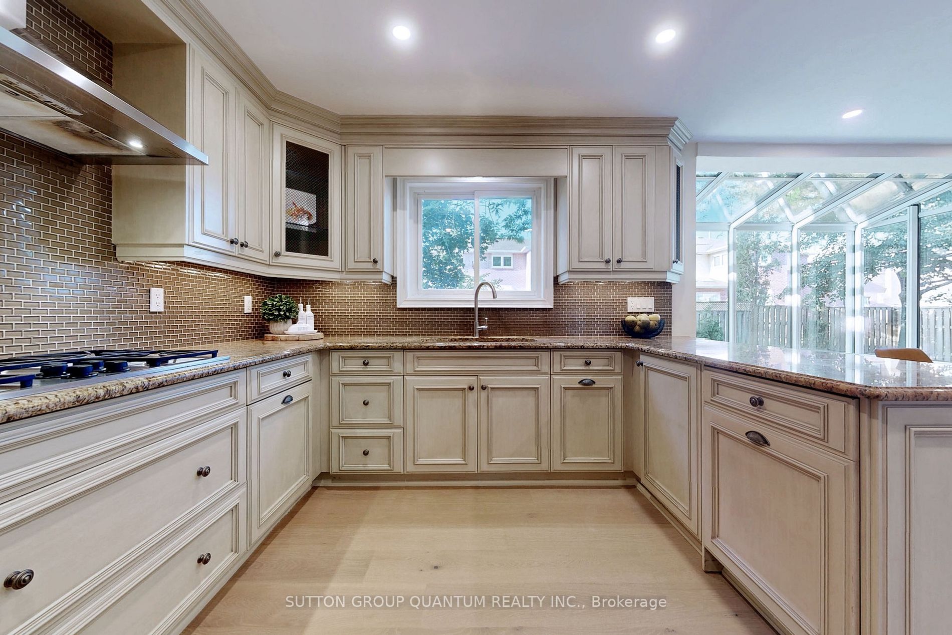 2305 Moodie Crt