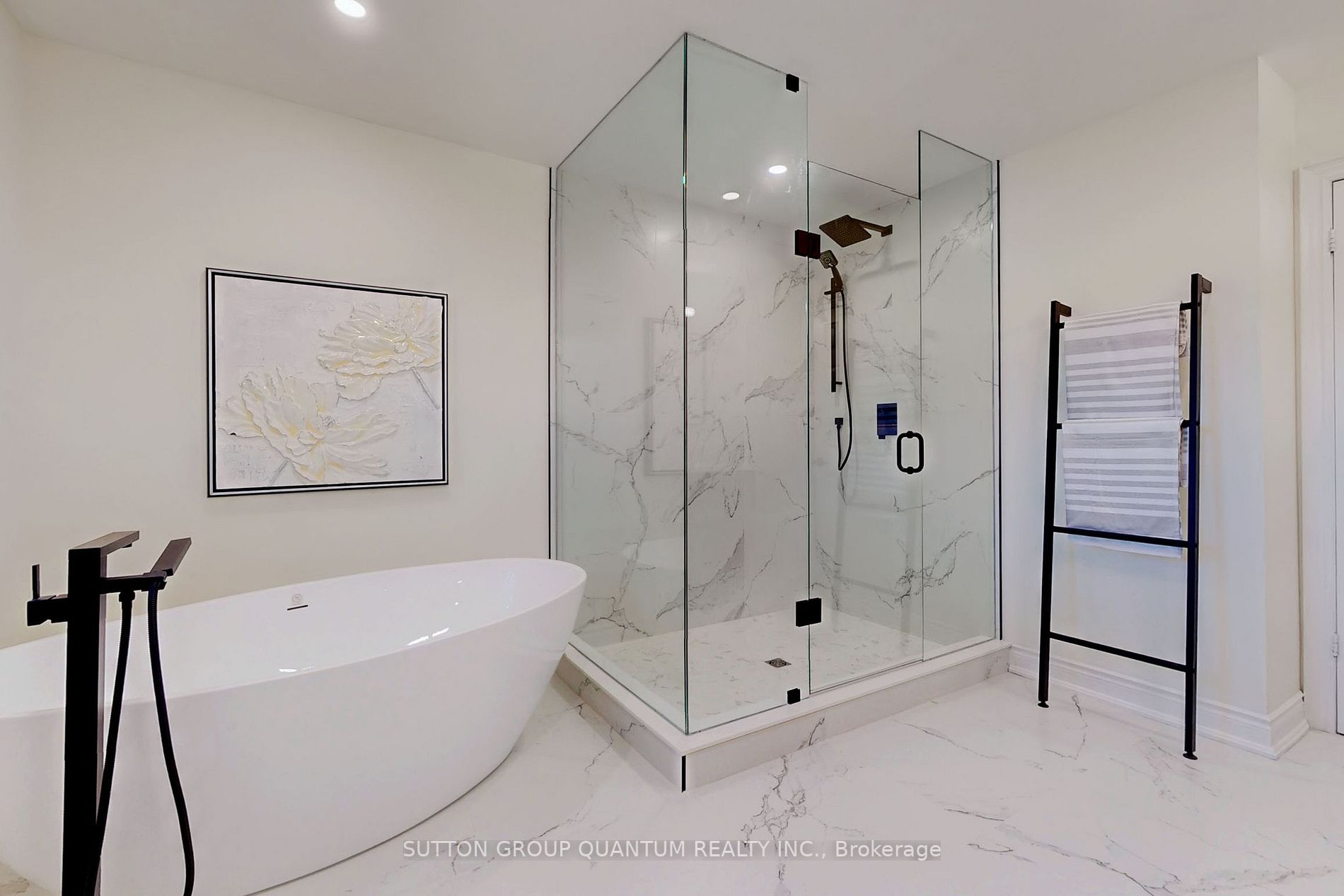 2305 Moodie Crt