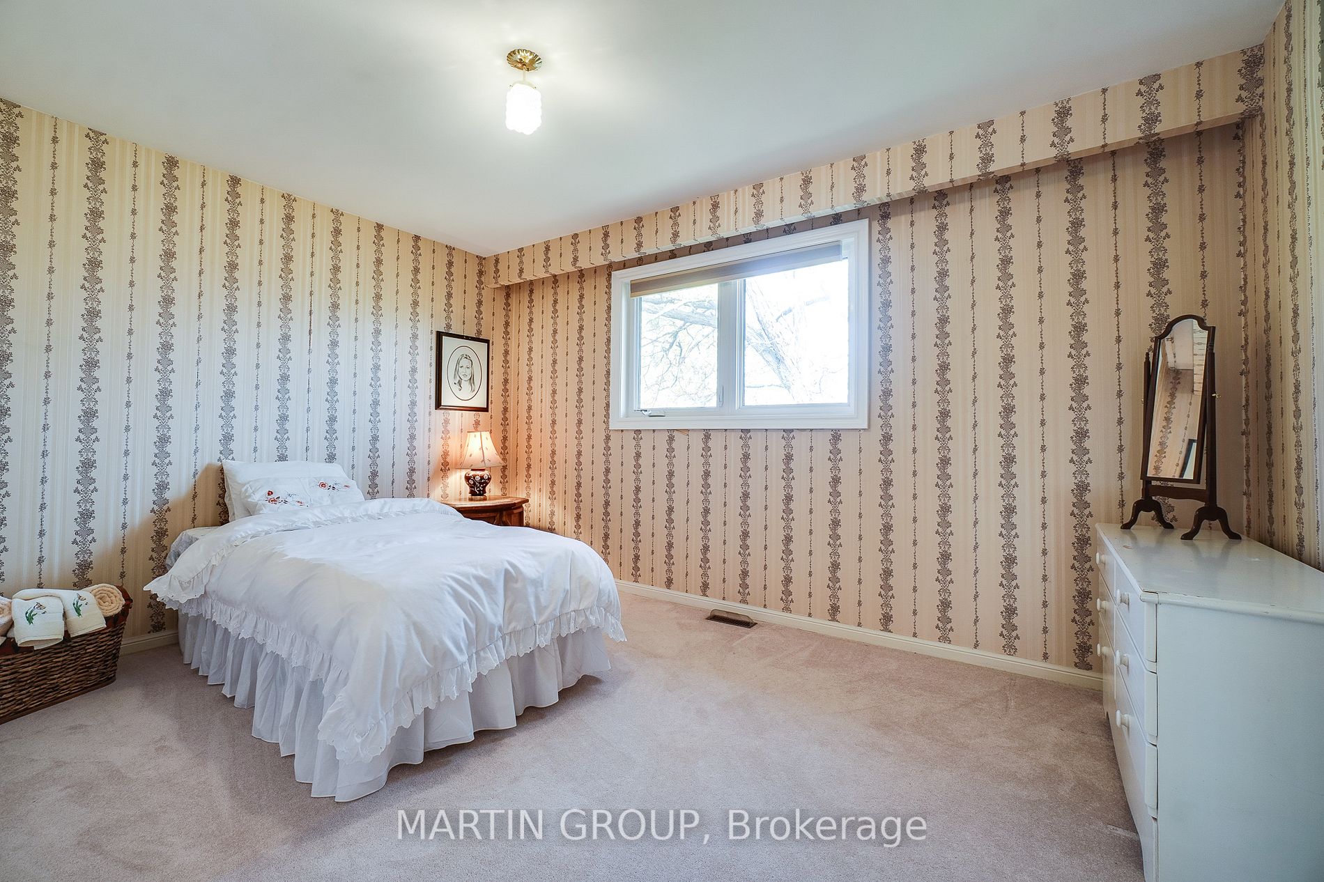 33 Arkendo Dr