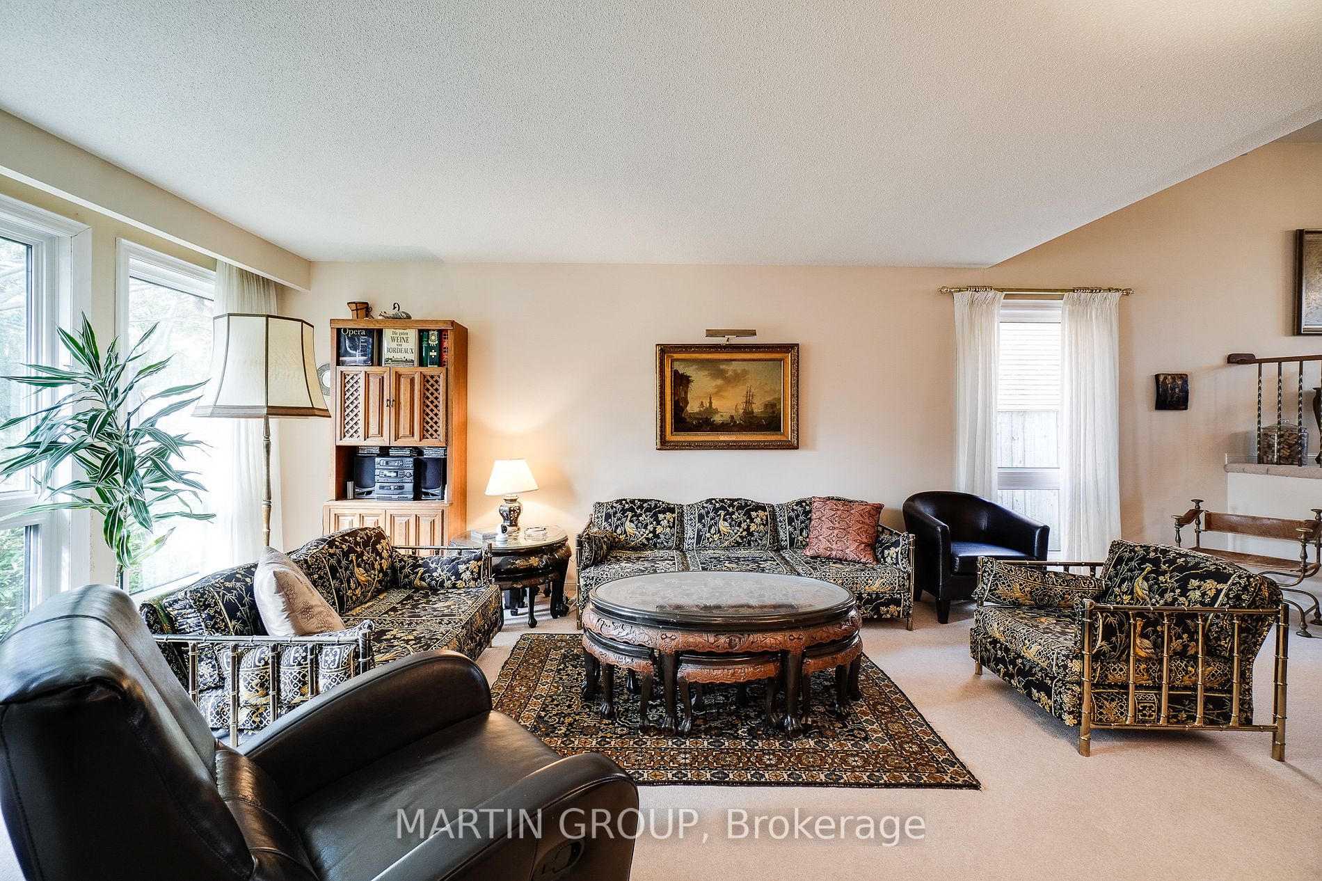 33 Arkendo Dr