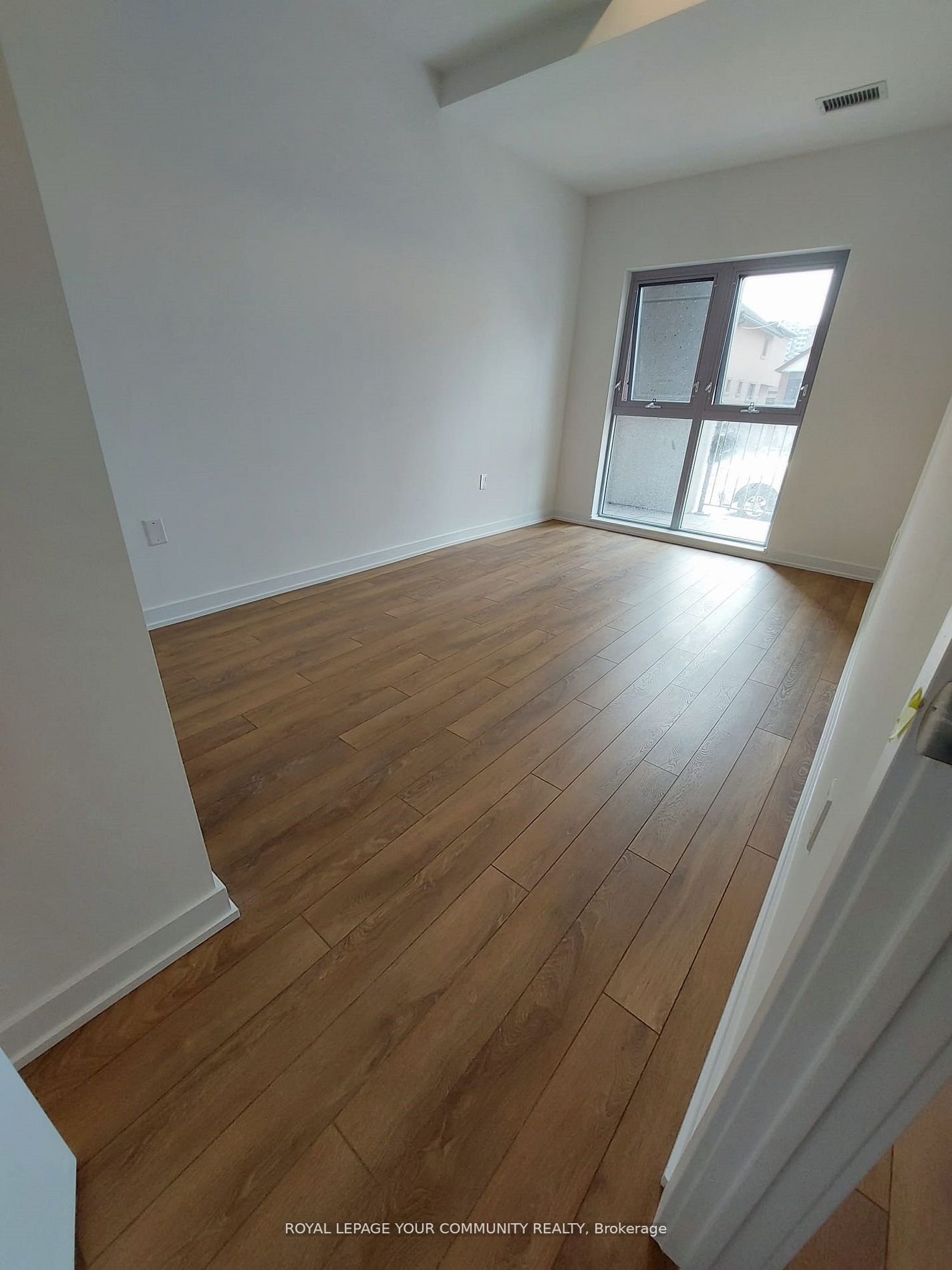2433 Dufferin St, #102
