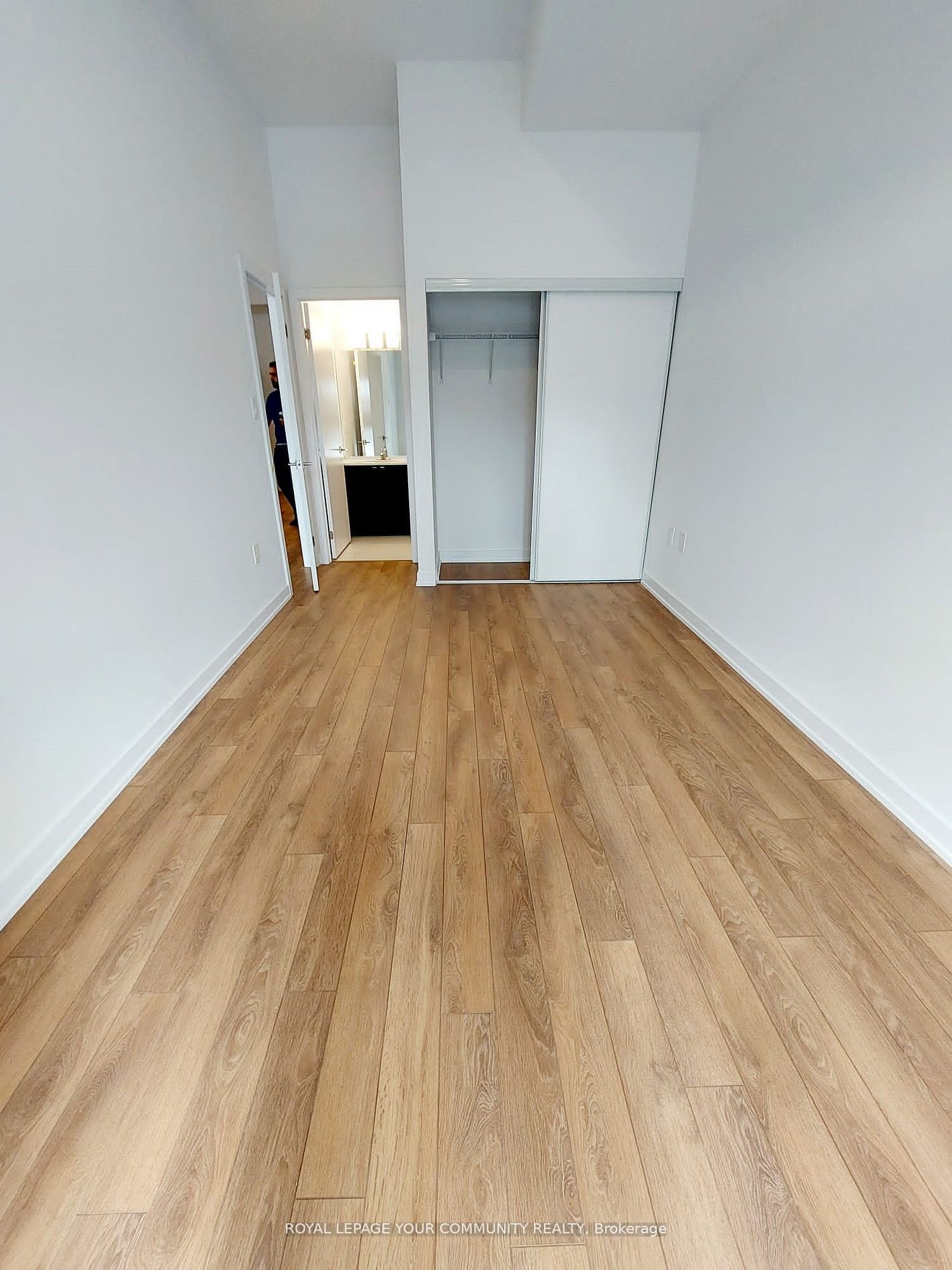 2433 Dufferin St, #102