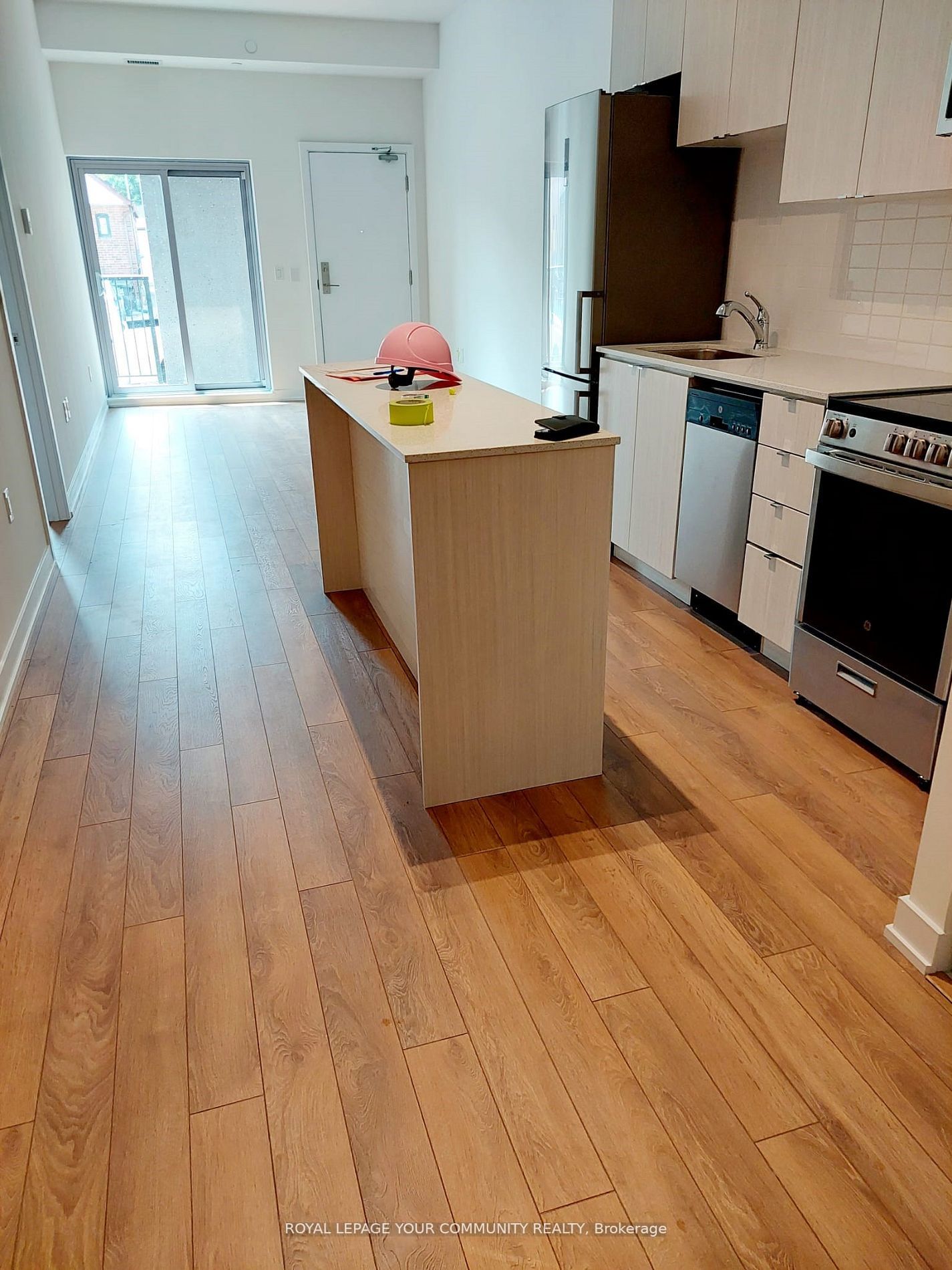 2433 Dufferin St, #102
