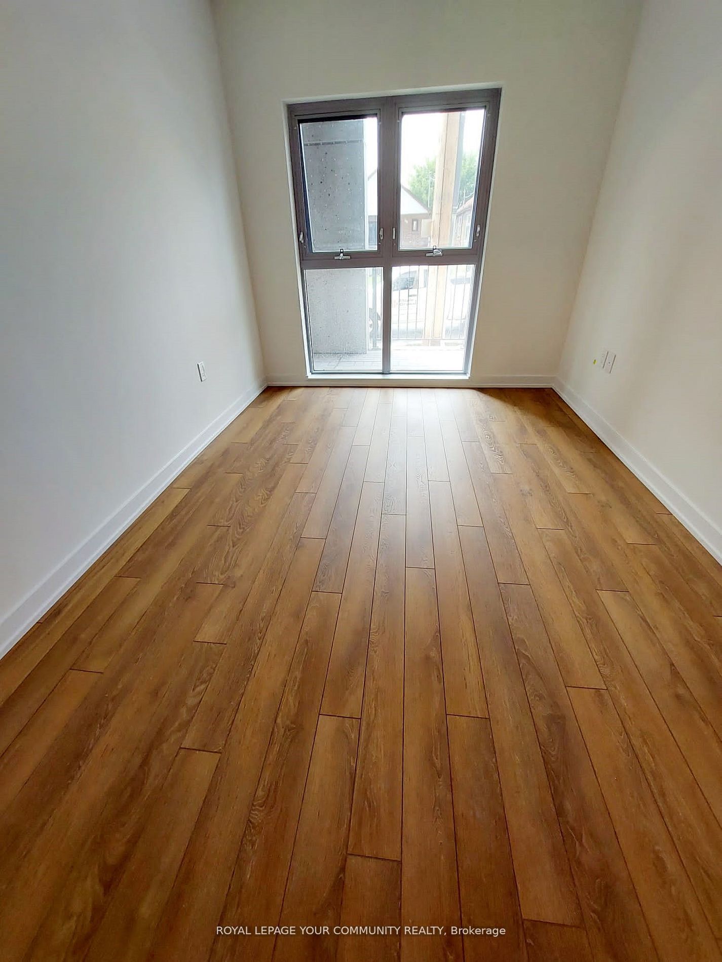 2433 Dufferin St, #102