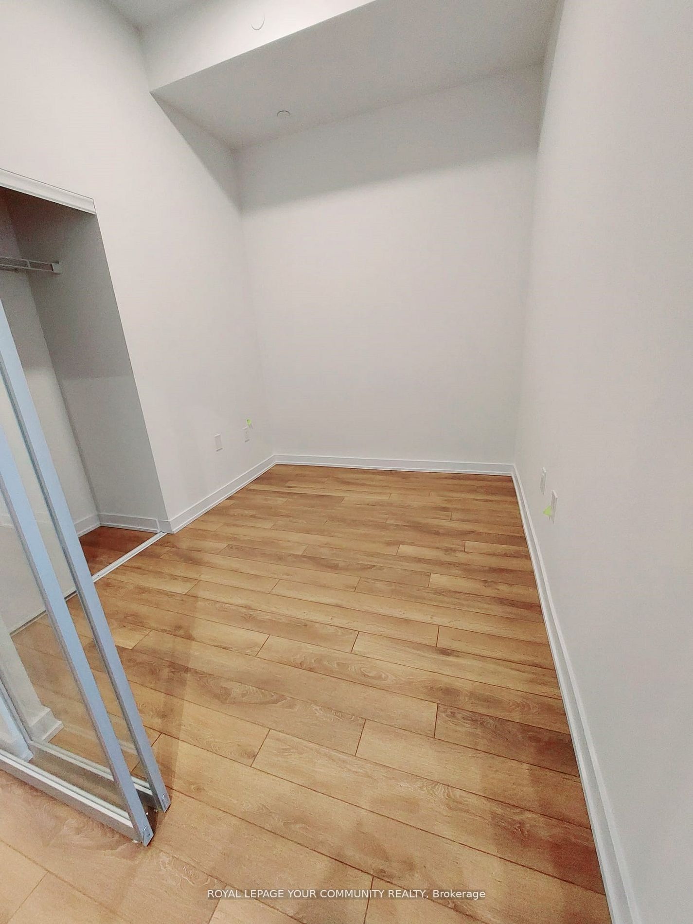 2433 Dufferin St, #102
