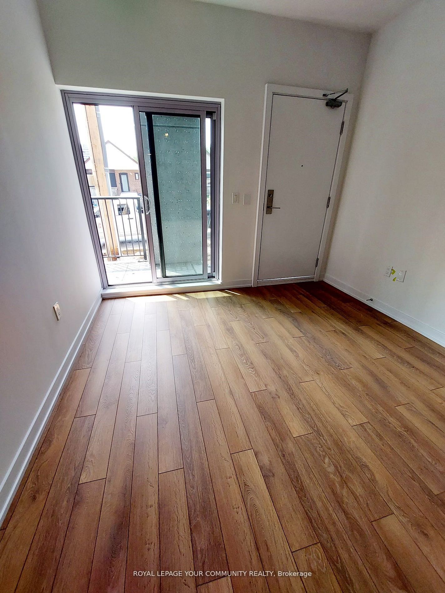 2433 Dufferin St, #102