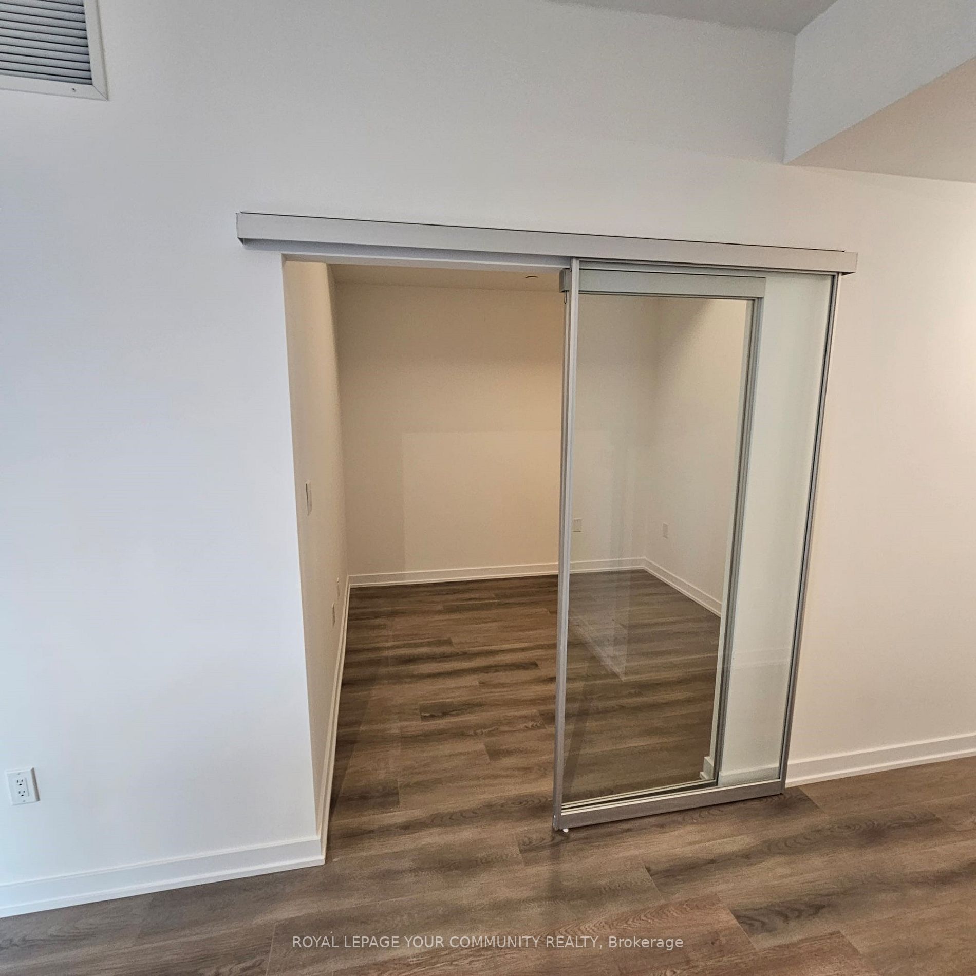 2433 Dufferin St, #301