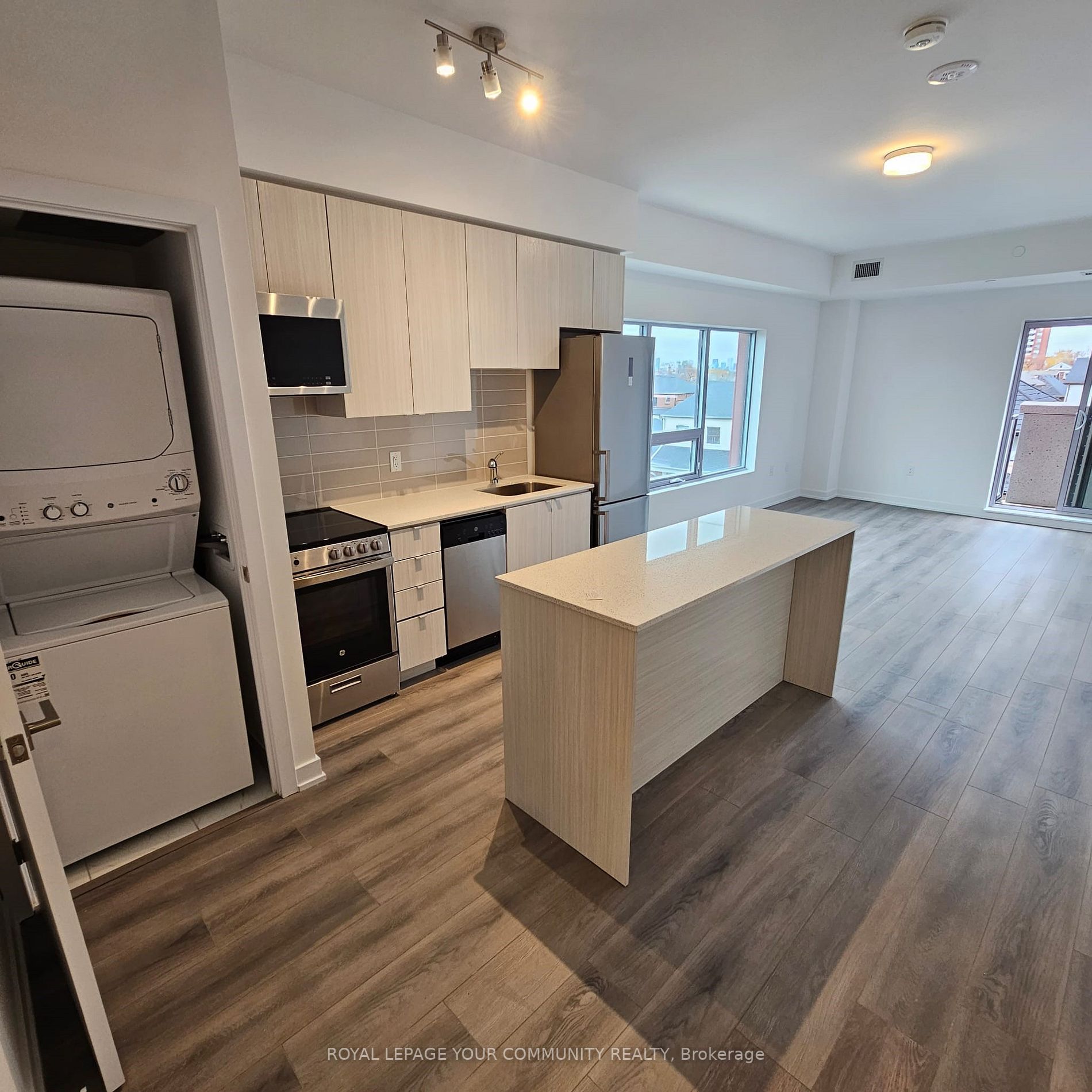 2433 Dufferin St, #301