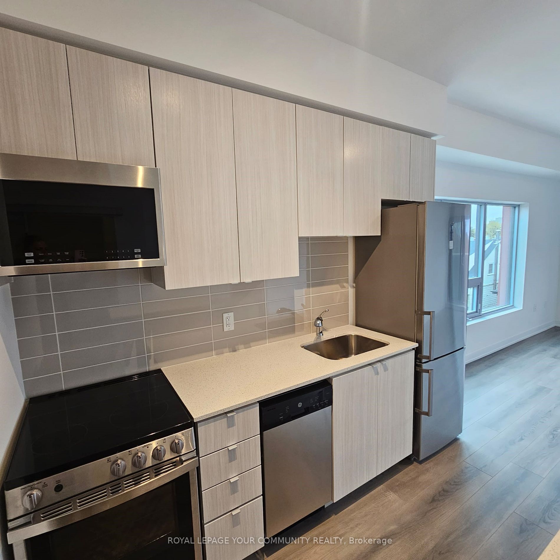 2433 Dufferin St, #301