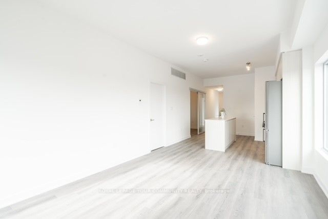 2433 Dufferin St, #301
