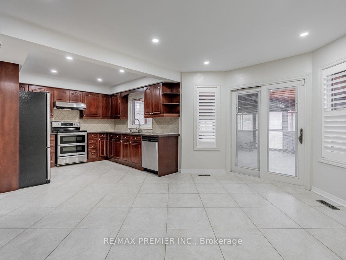 3498 Redmond Rd