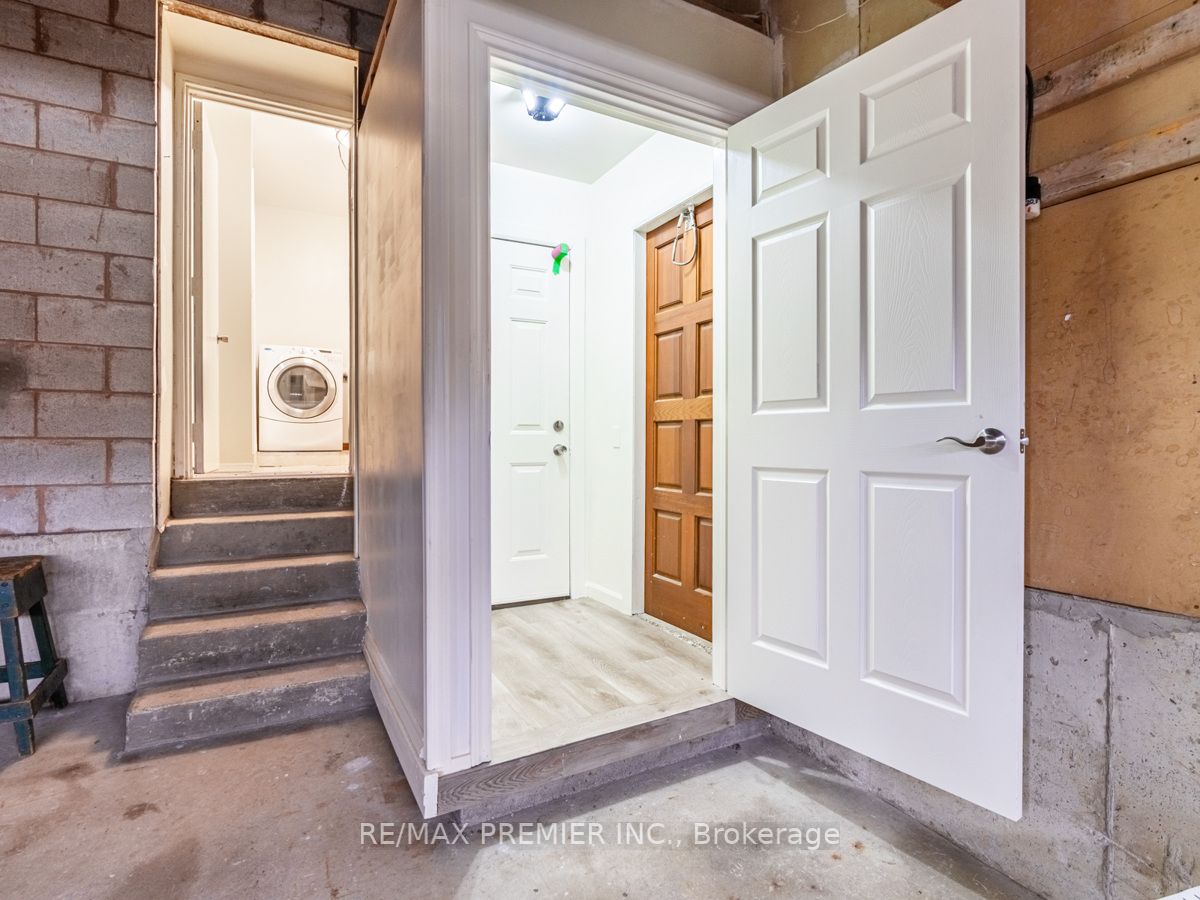 3498 Redmond Rd