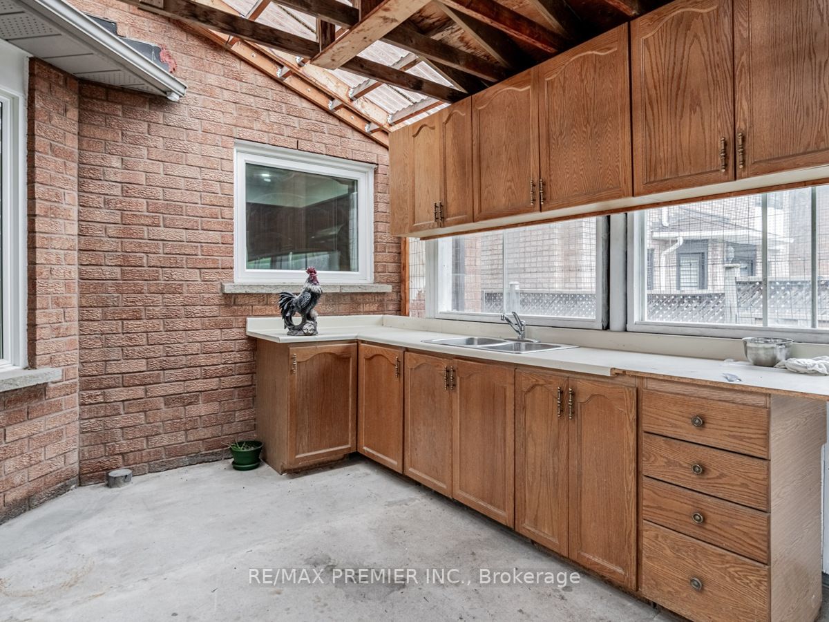 3498 Redmond Rd